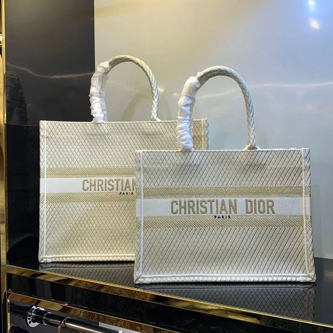 Dior Book Tote photo 15