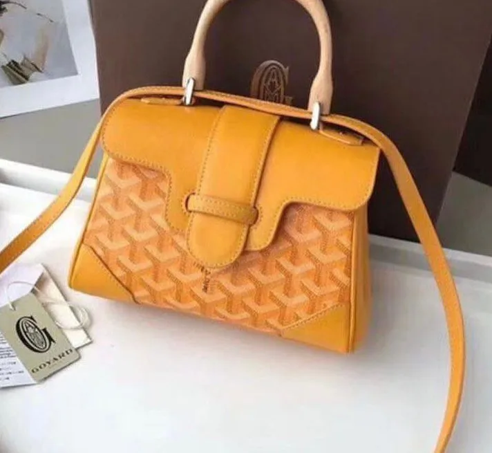 Goyard Crossbody Bag photo 4