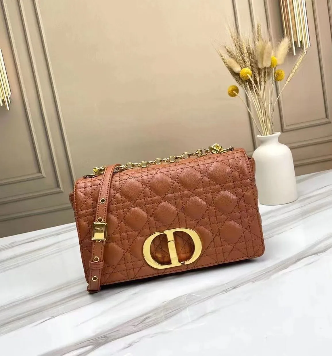Dior Caro photo 10