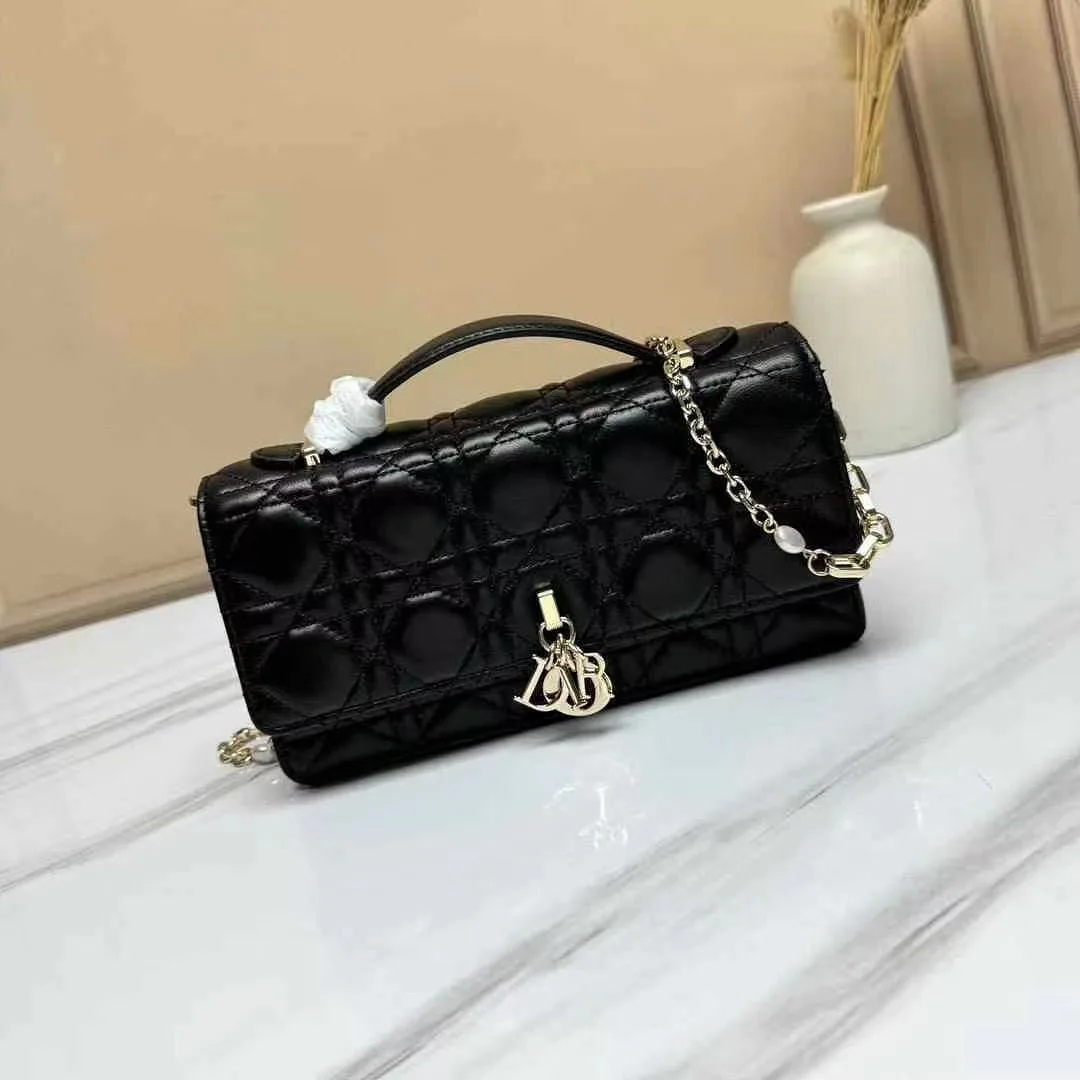 Dior Caro photo 5