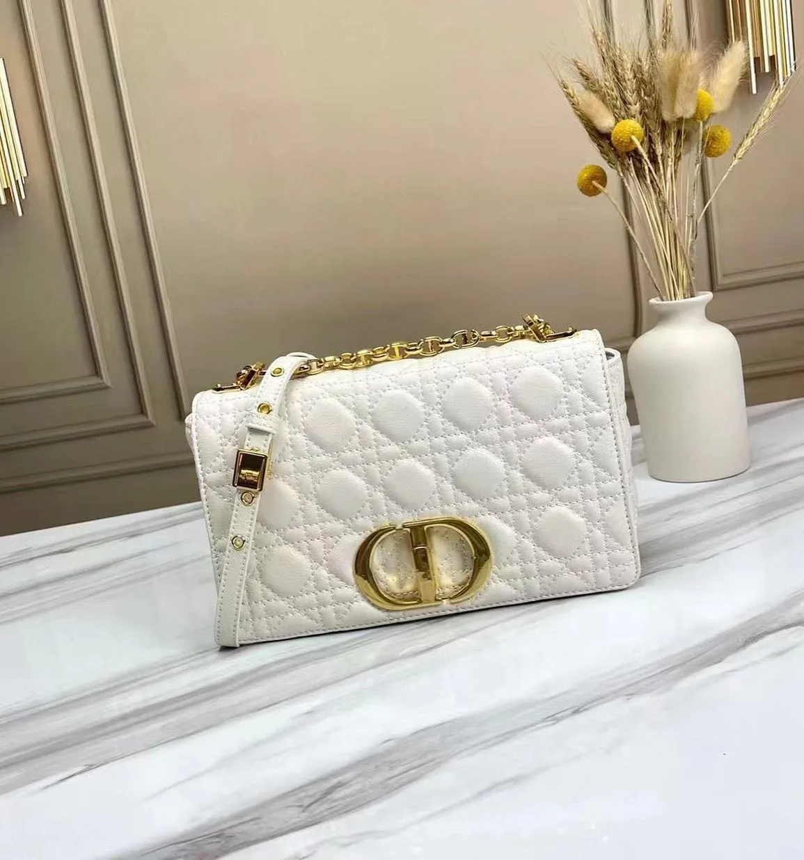 Dior Caro photo 8