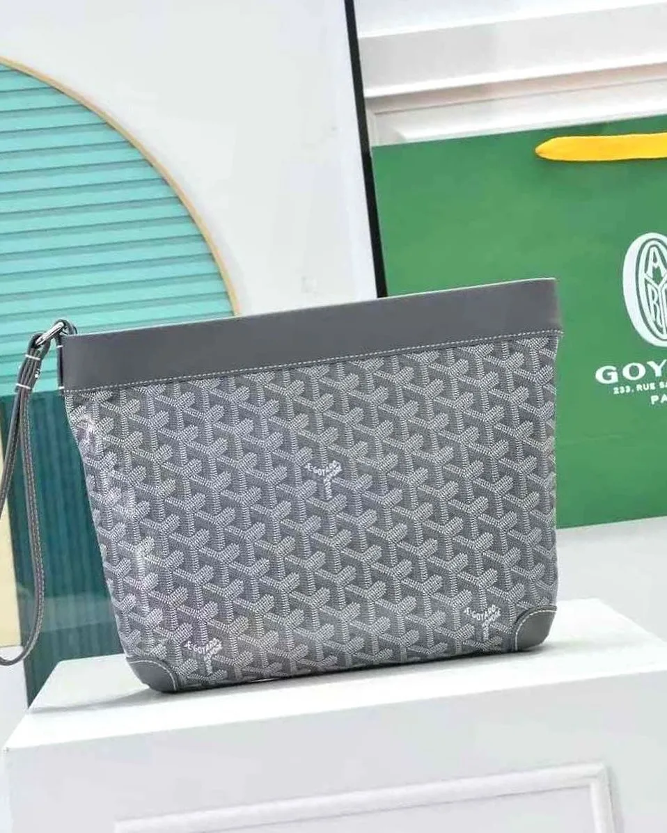 Goyard Clutch