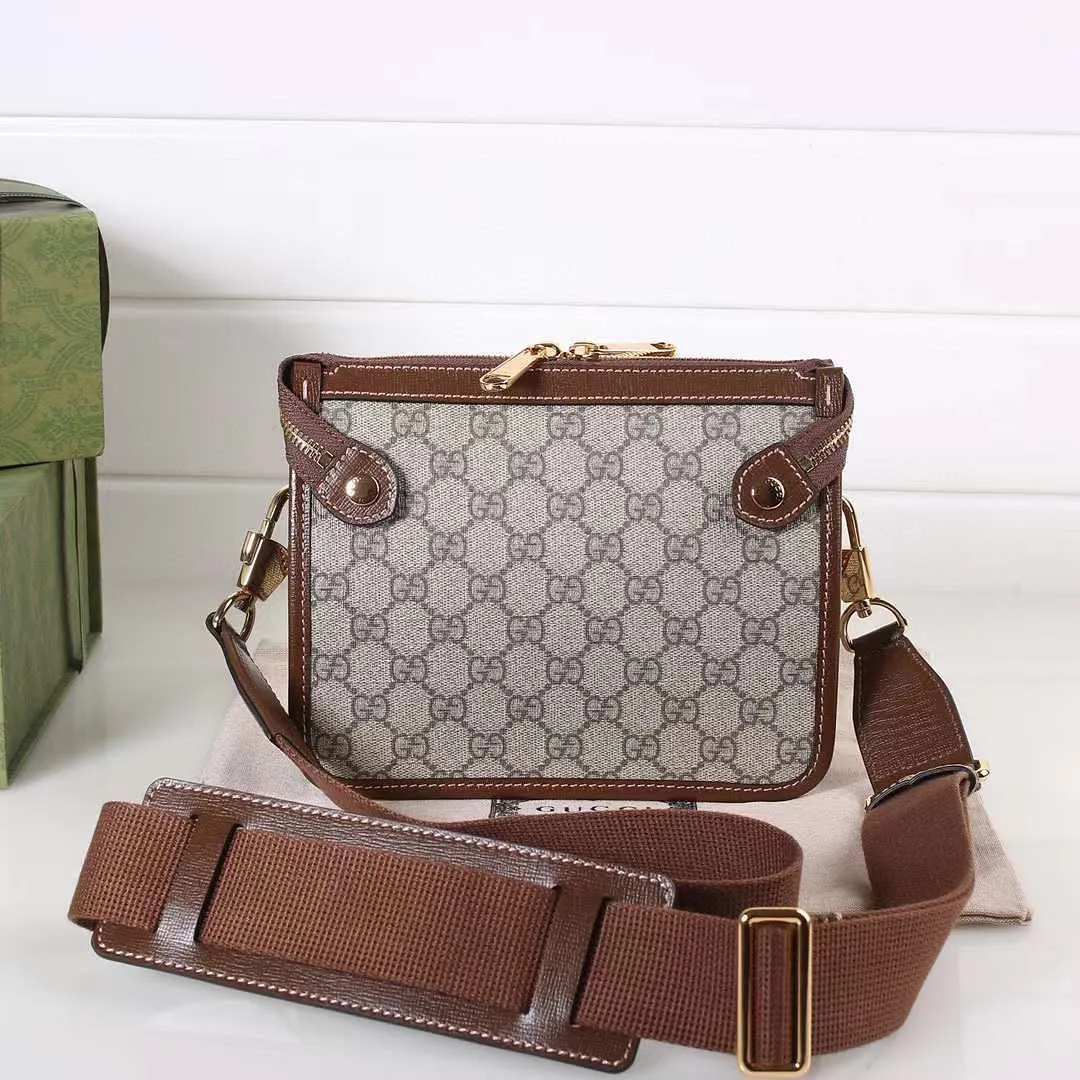 Gucci Shoulder Bag photo 3