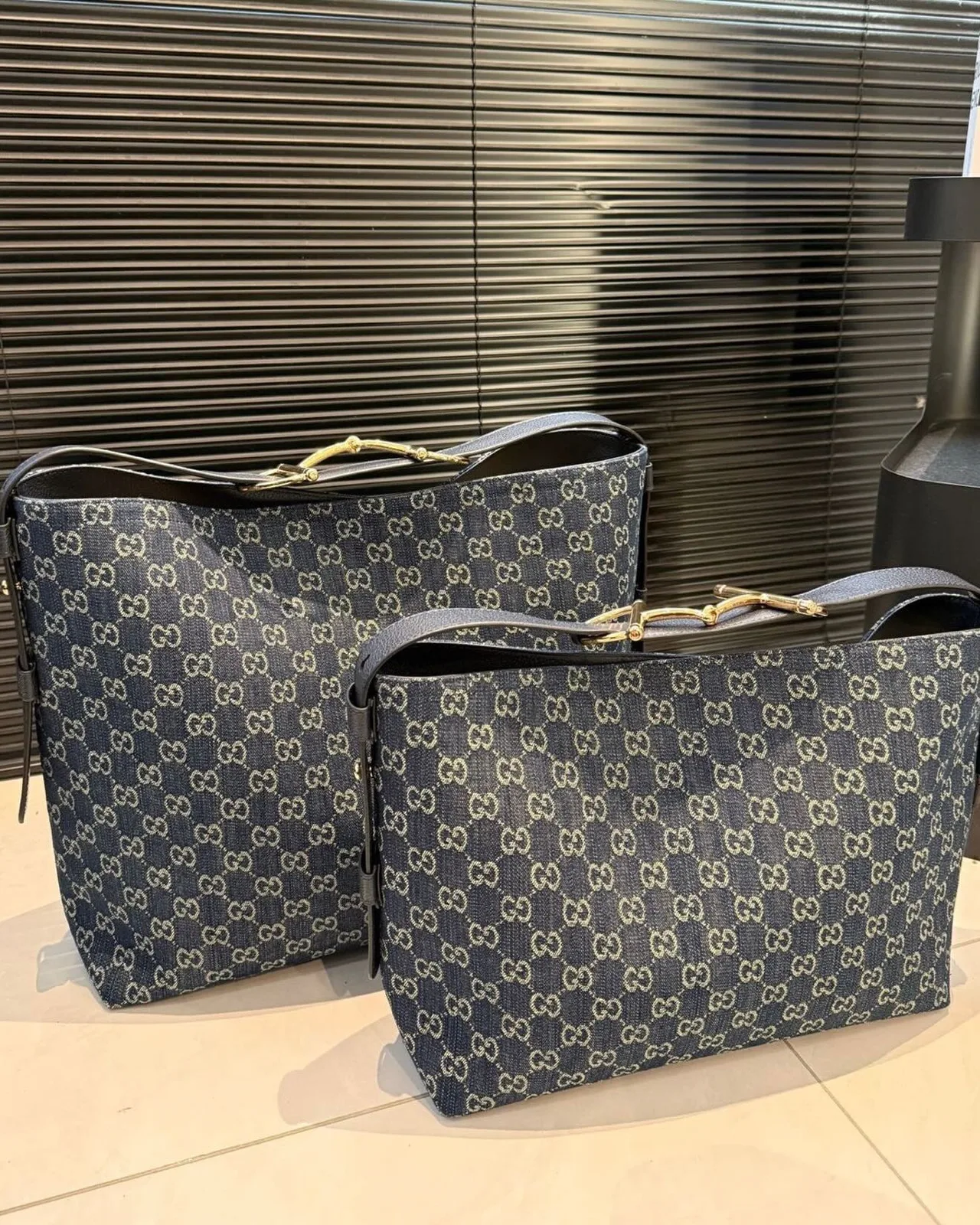 Gucci Shoulder Bag photo 4