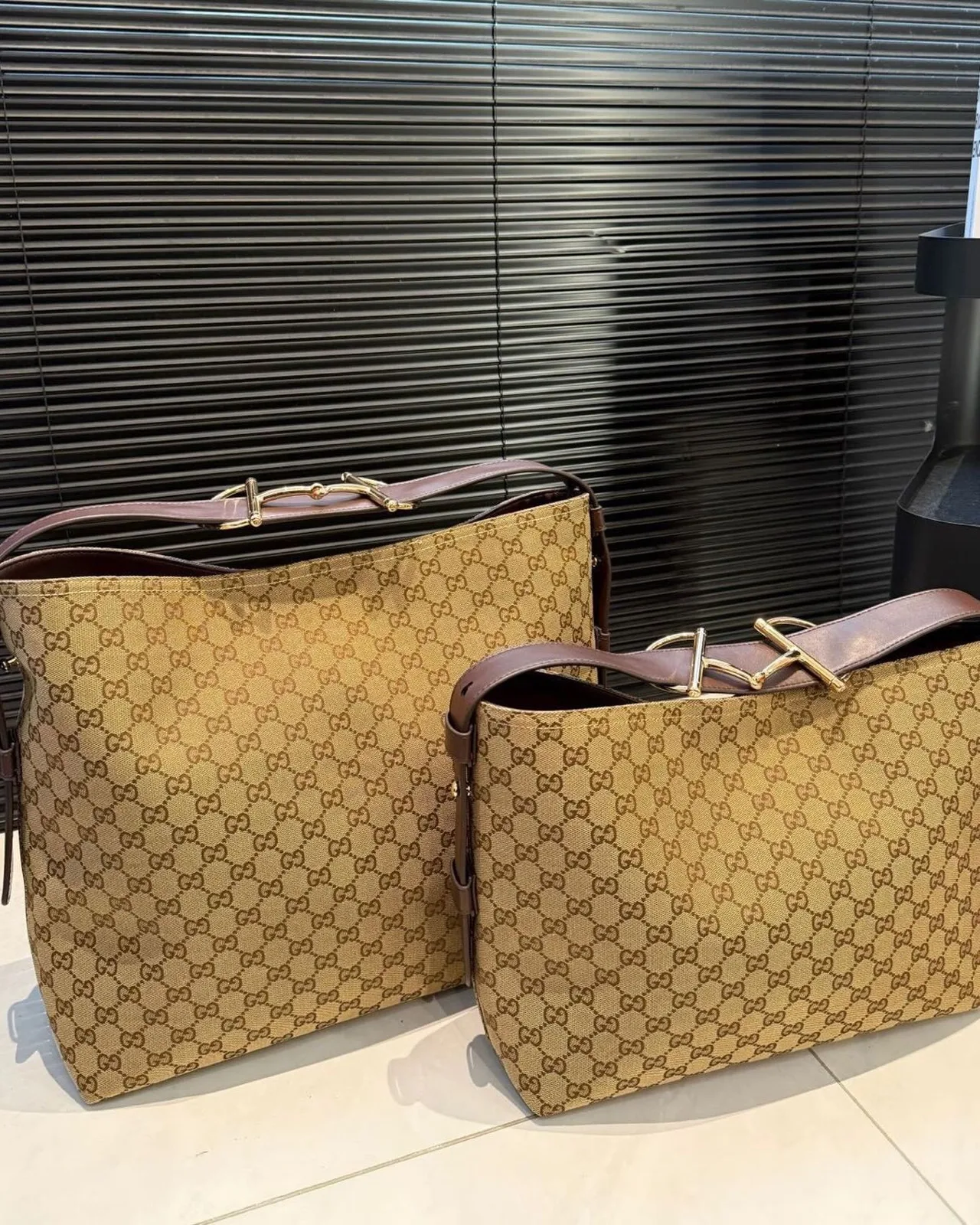 Gucci Shoulder Bag photo 2