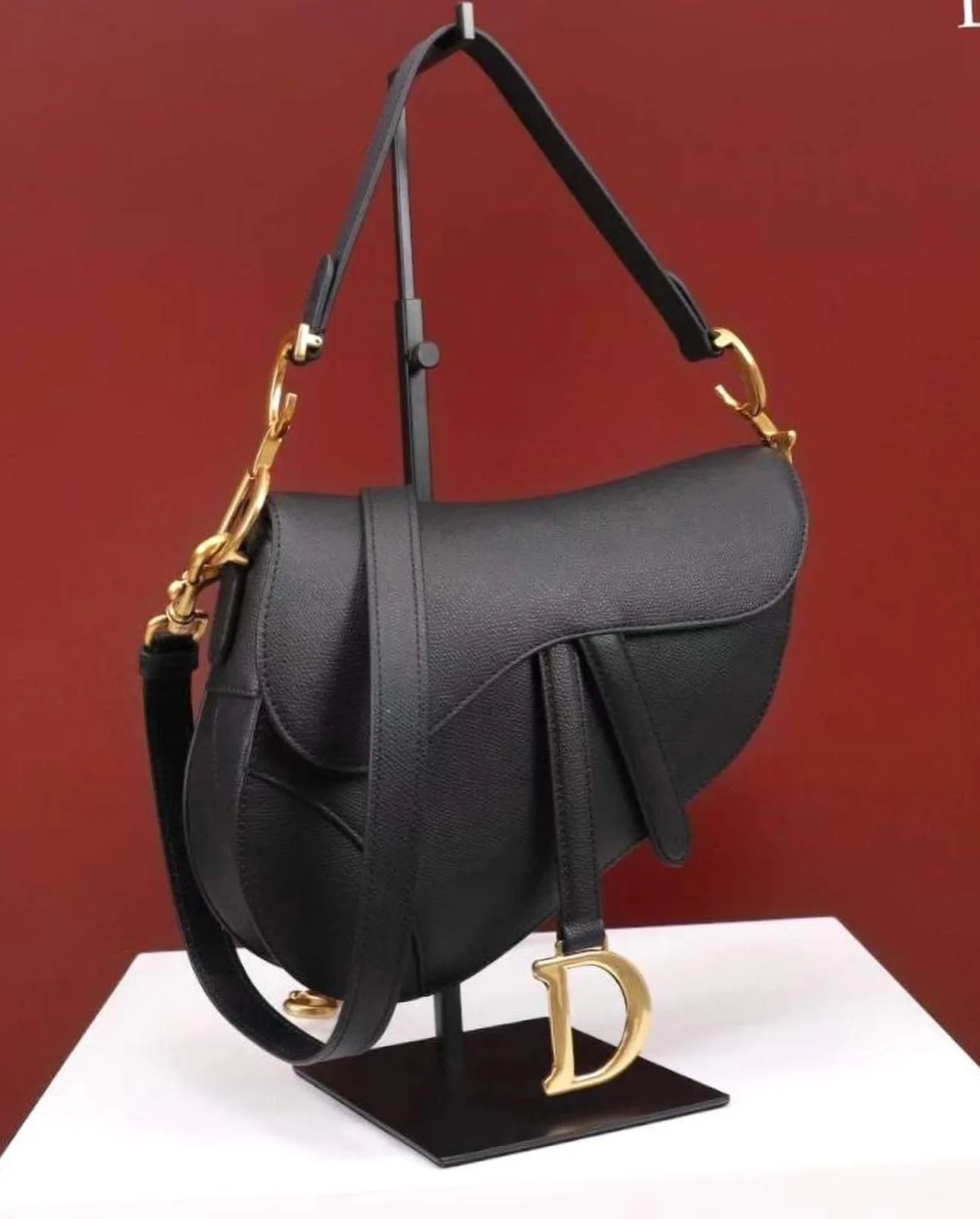 Dior Saddle Bag photo 8