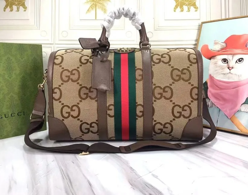 Gucci GG Supreme Duffle
