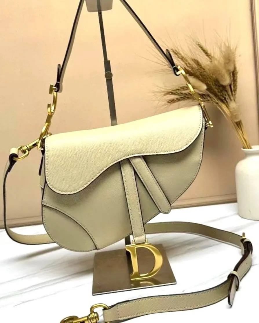 Dior Saddle Bag photo 5