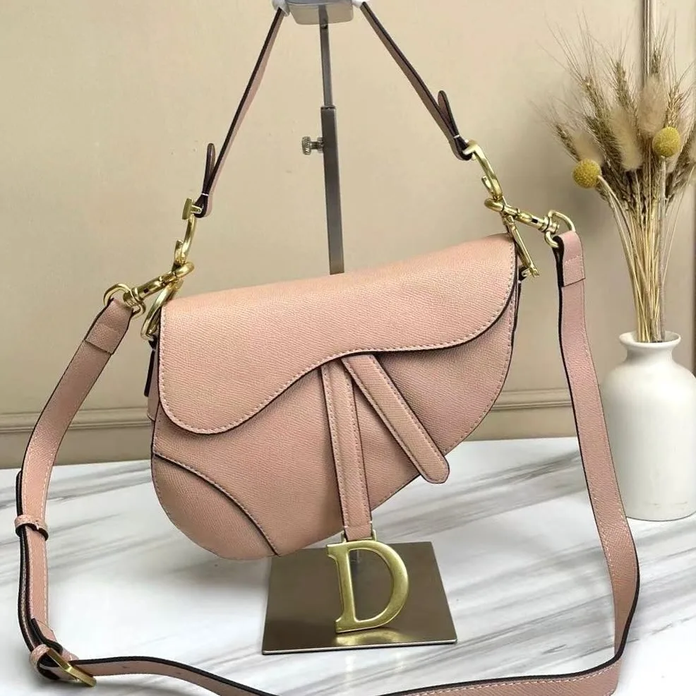Dior Saddle Bag photo 14