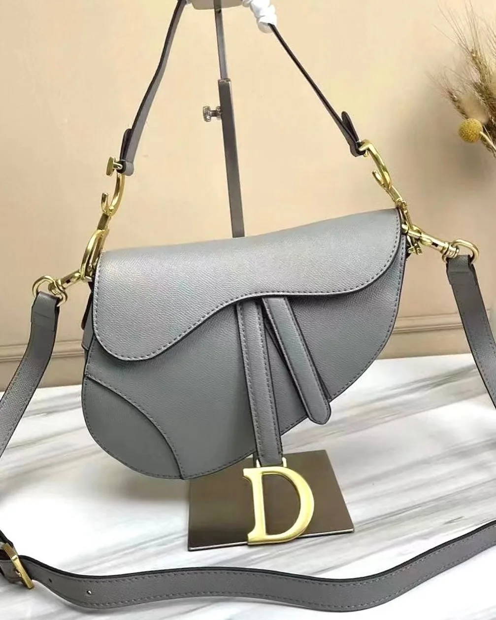 Dior Saddle Bag photo 6