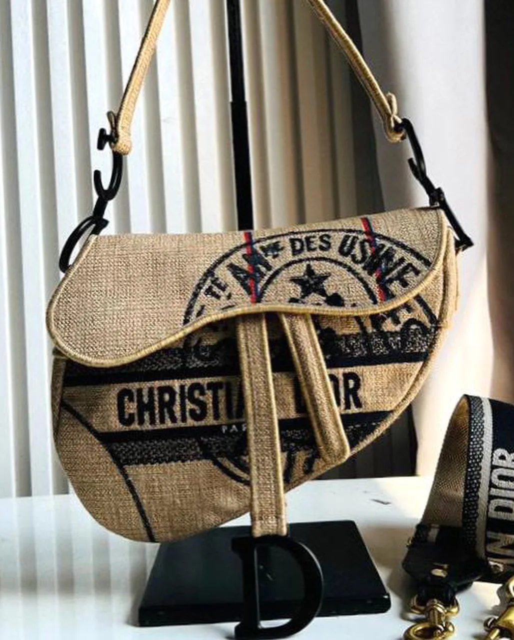 Dior Saddle Bag photo 9