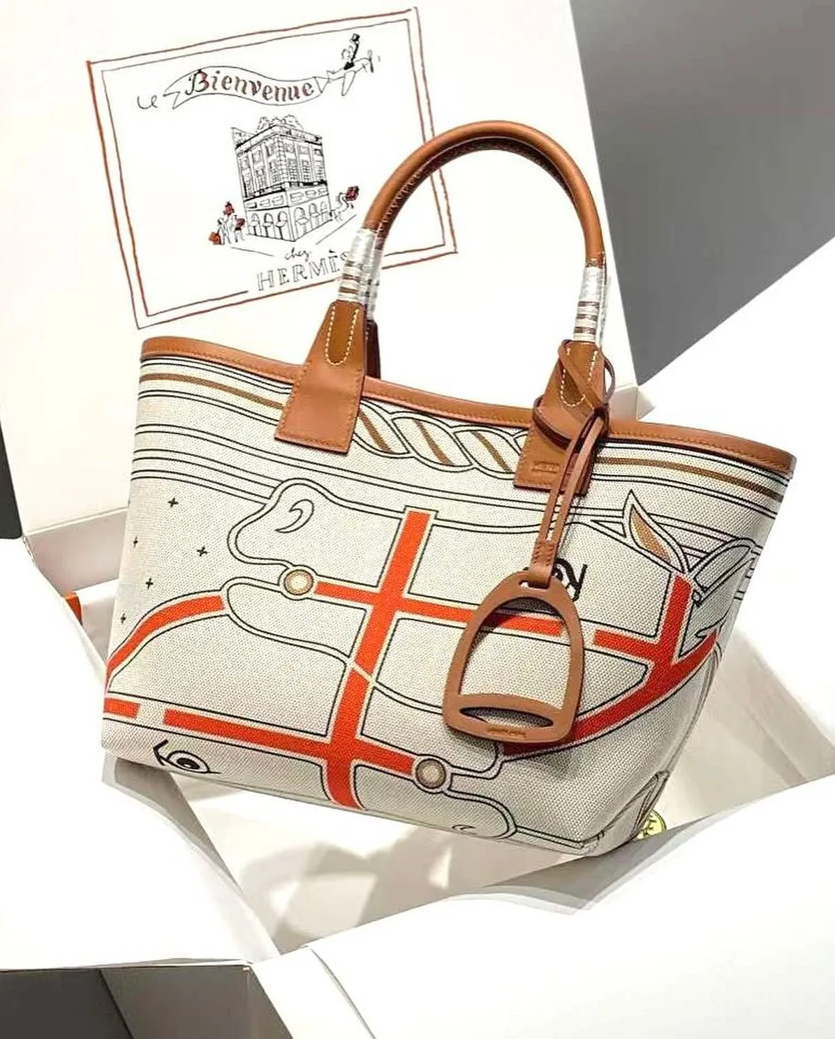 Hermès Tote Bag photo 3