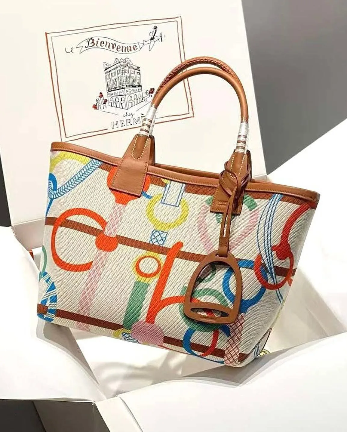 Hermès Tote Bag photo 4