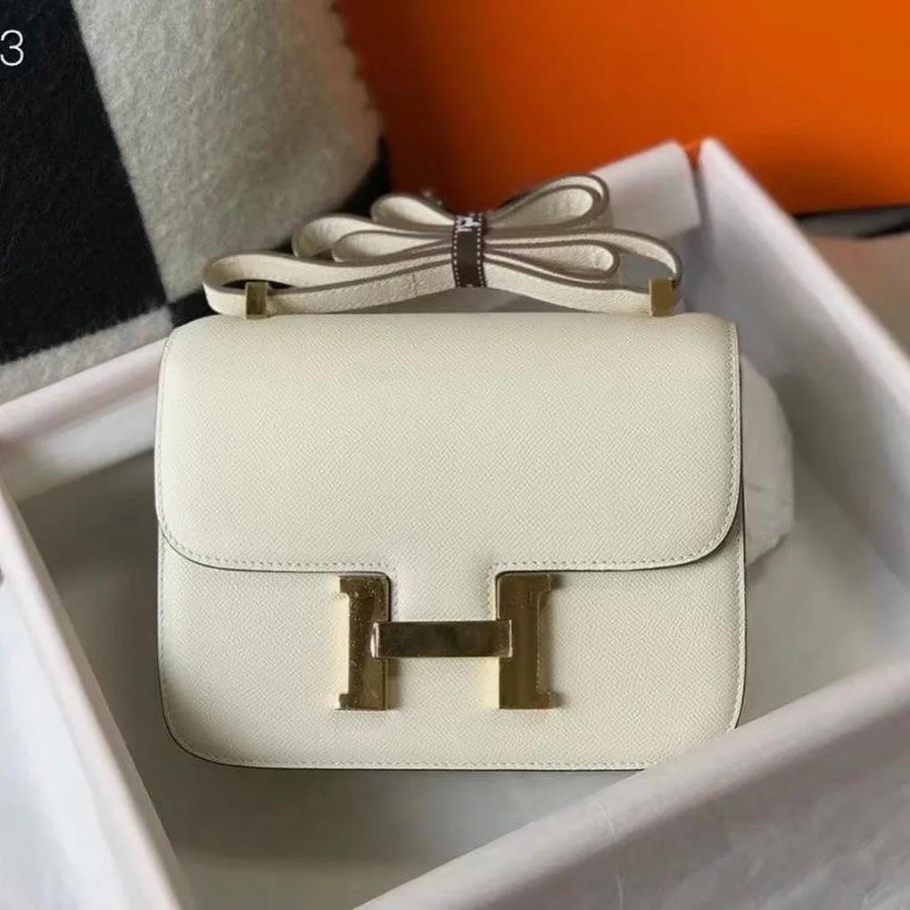 Hermès Constance