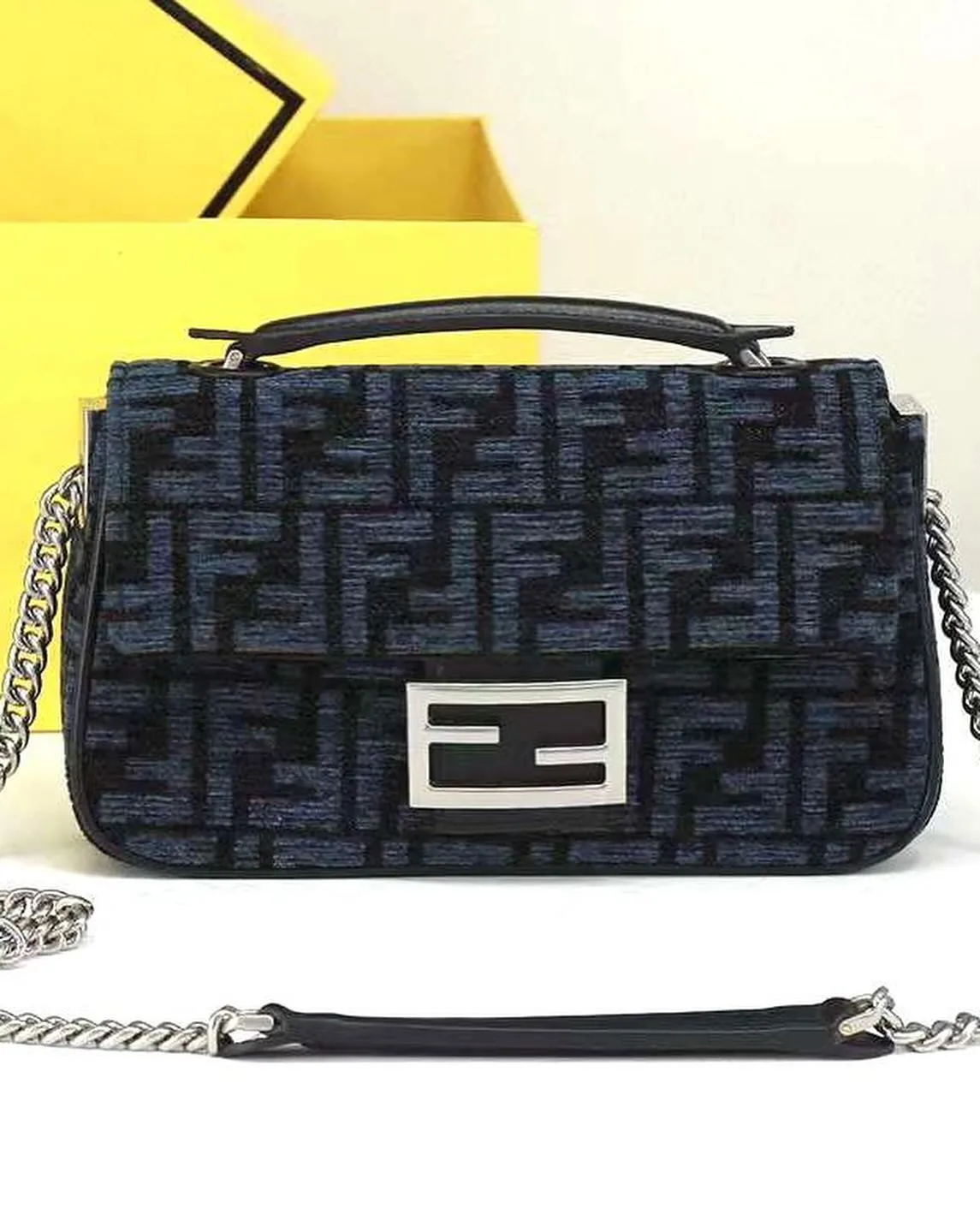 Fendi Baguette