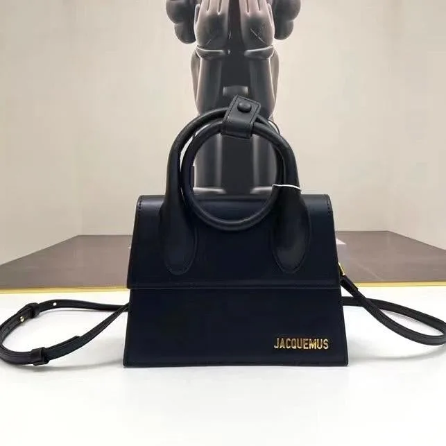 Jacquemus Le Grand Chiquito photo 2