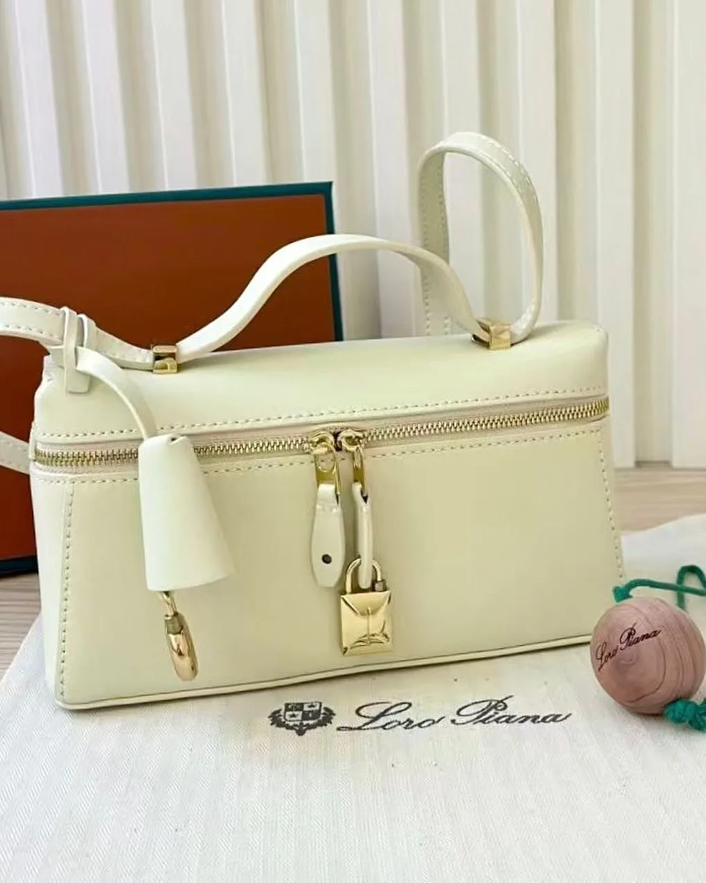 Loro Piana Shoulder Bag photo 2