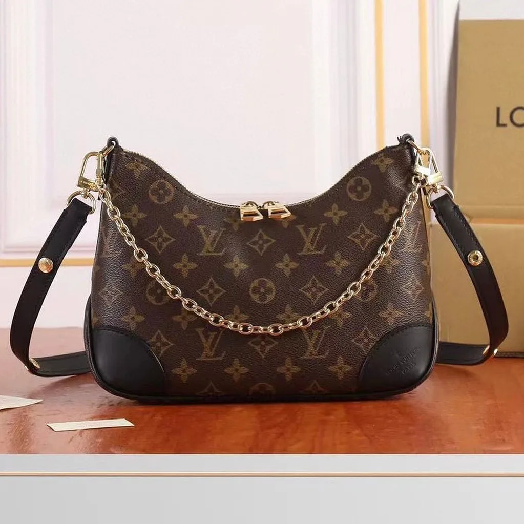Louis Vuitton Boulogne Hobo