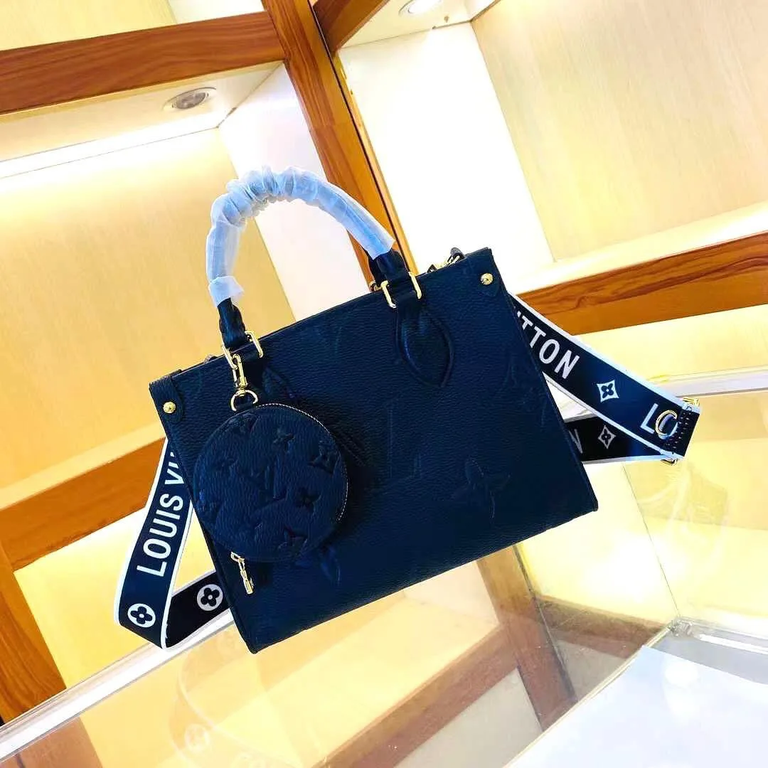 Louis Vuitton Handbag photo 2