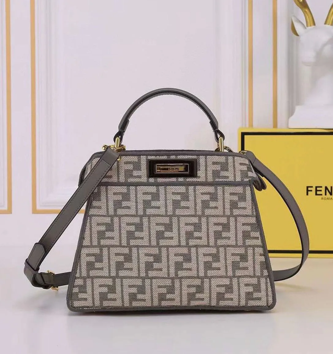 Fendi Peekaboo photo 6