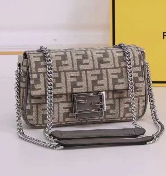 Fendi Peekaboo photo 8