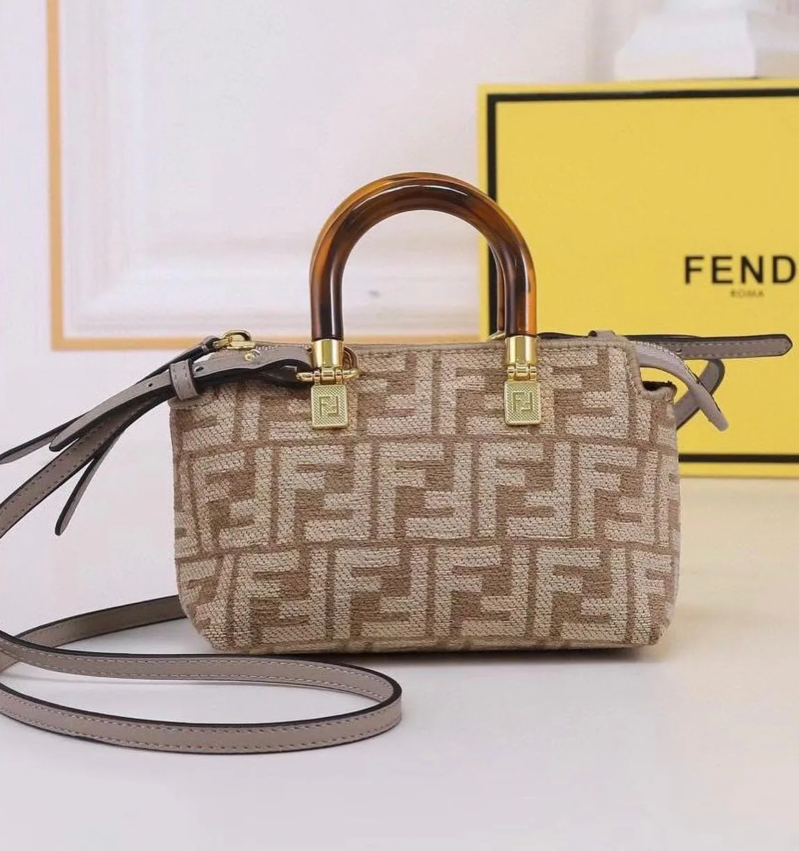 Fendi Peekaboo photo 2