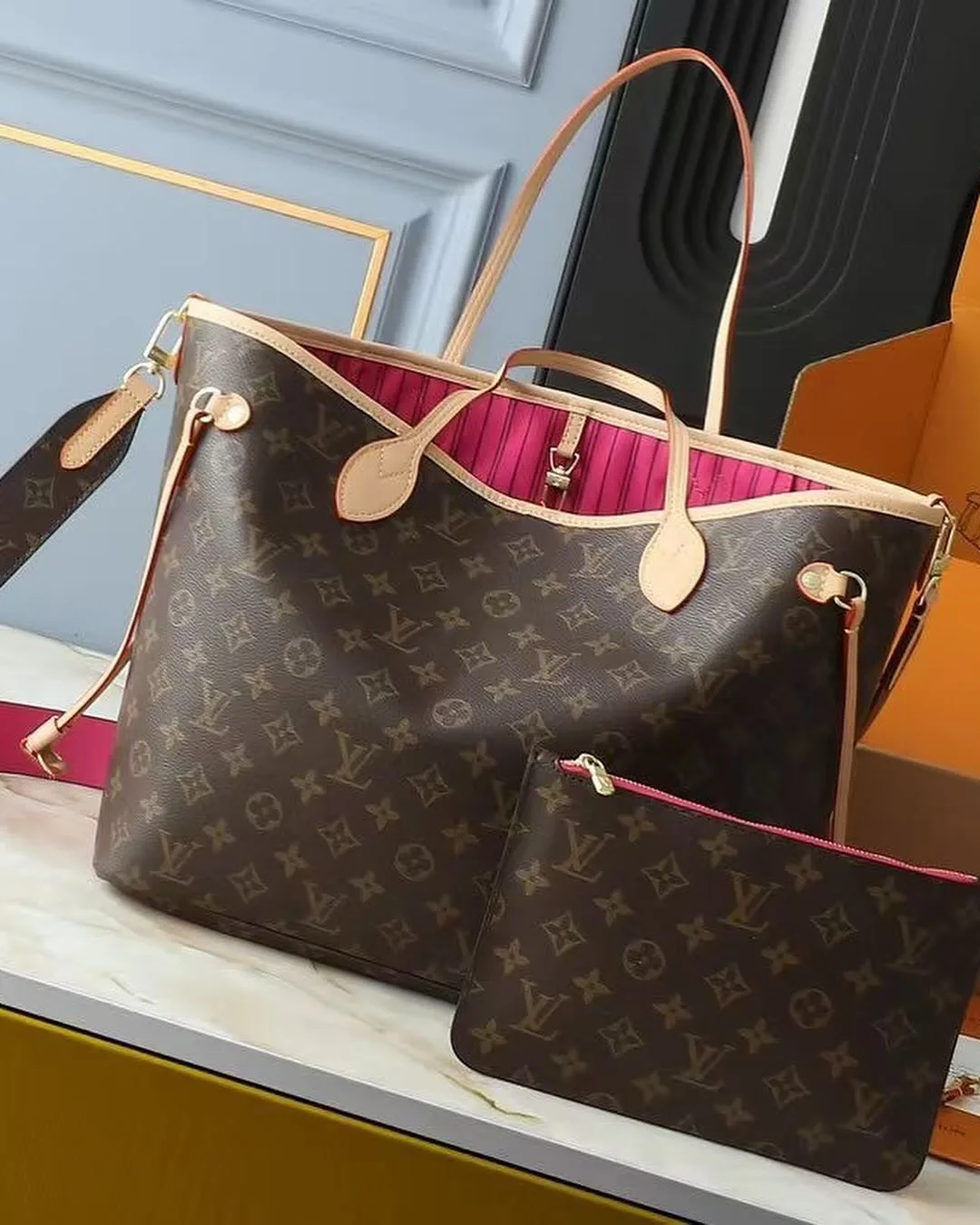 Louis Vuitton Tote Bag photo 6