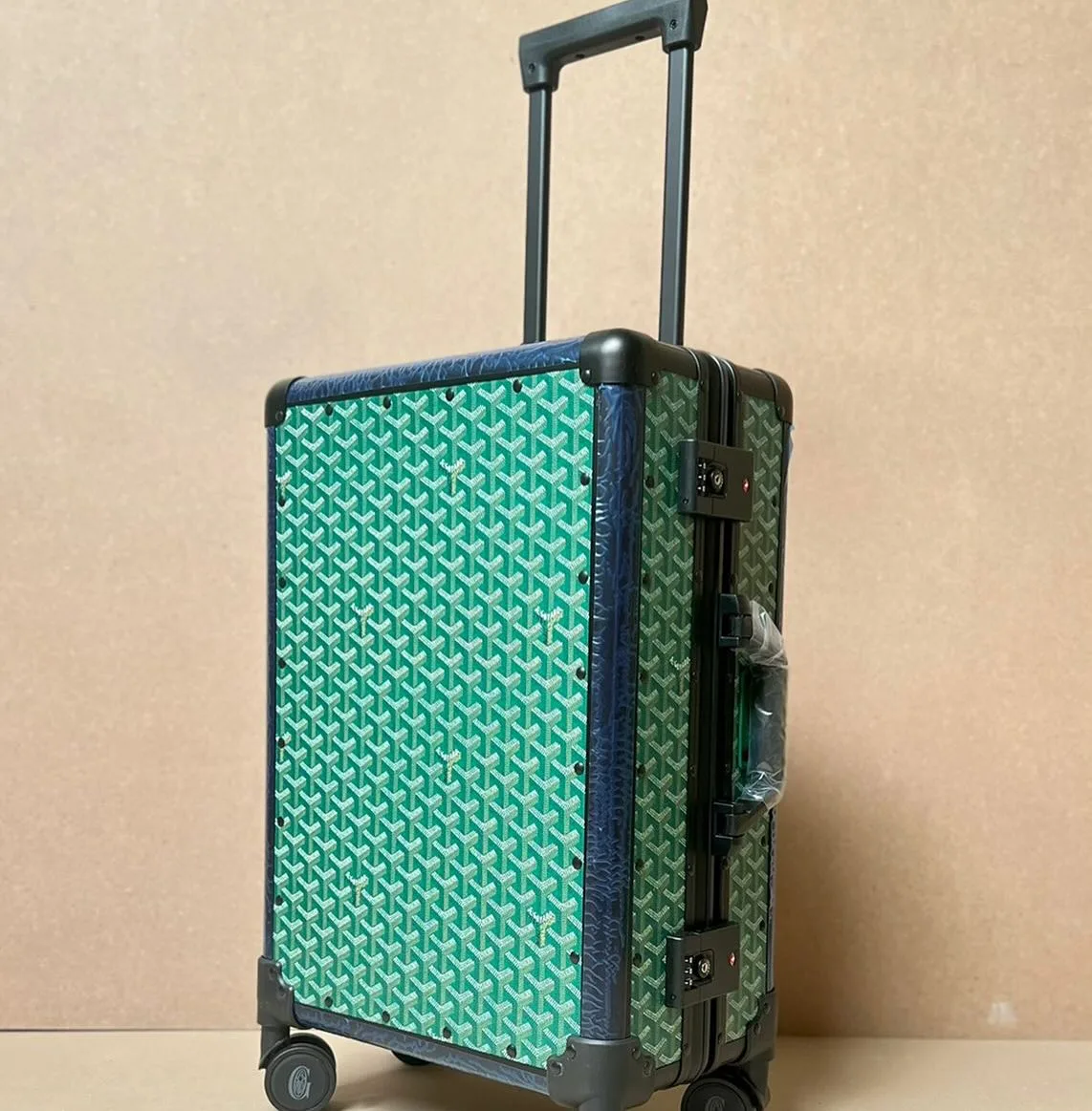 Louis Vuitton Horizon 55 photo 2