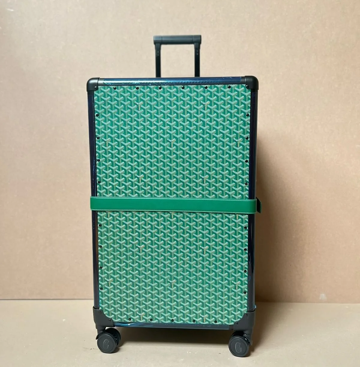 Louis Vuitton Horizon 55 photo 4
