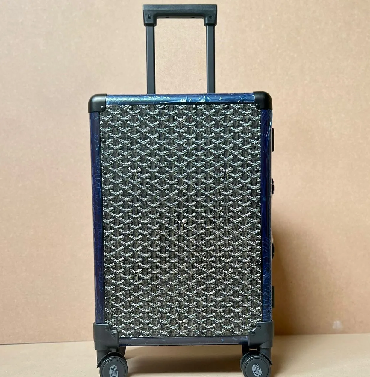 Louis Vuitton Horizon 55 photo 5