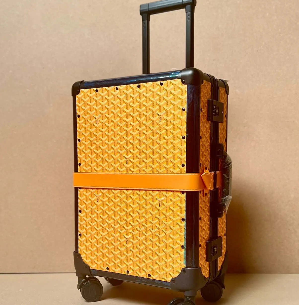 Louis Vuitton Horizon 55