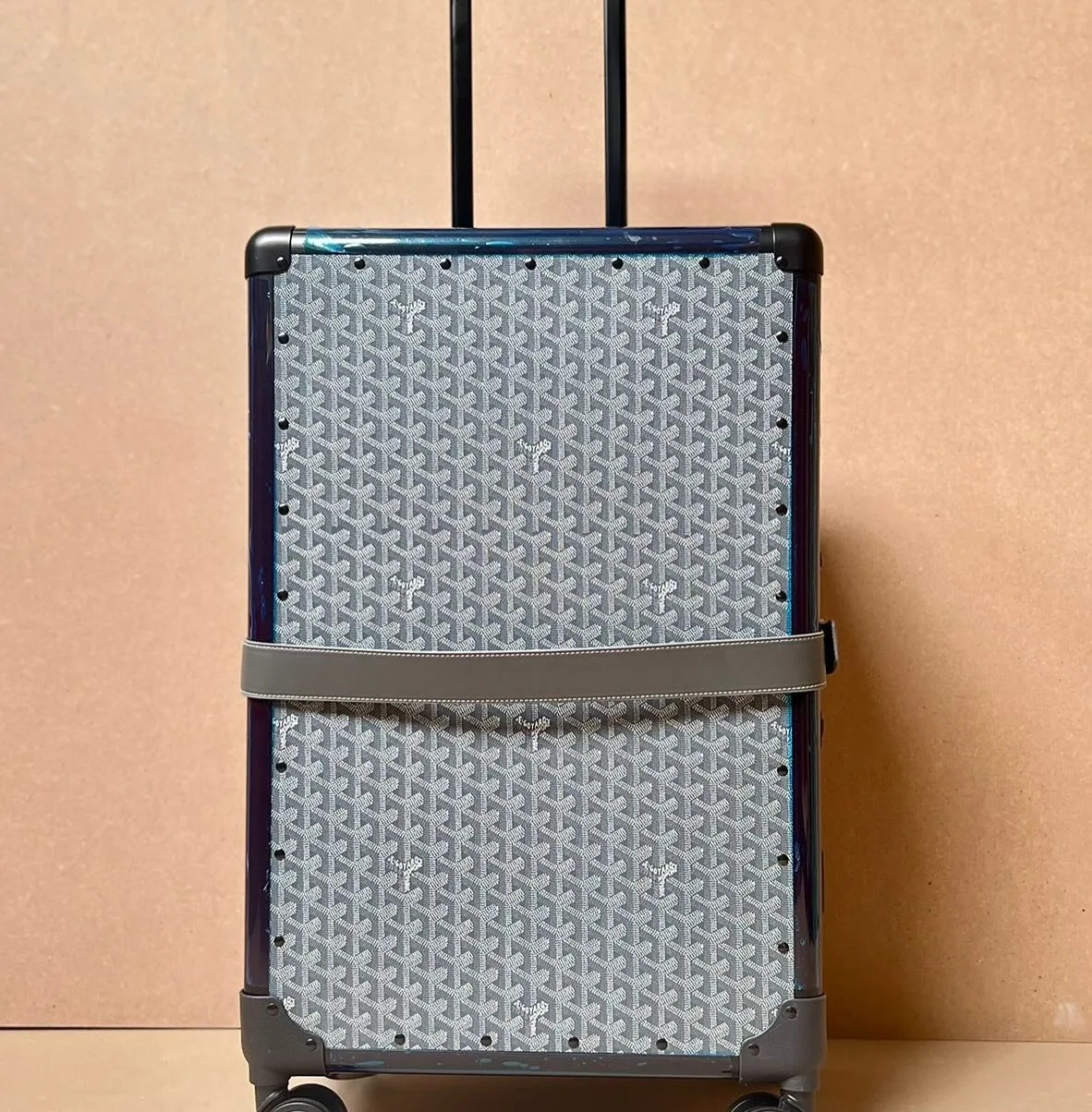 Louis Vuitton Horizon 55 photo 3