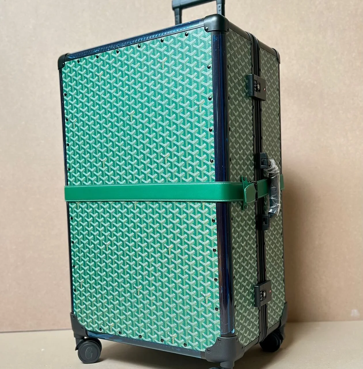 Louis Vuitton Horizon 55 photo 8