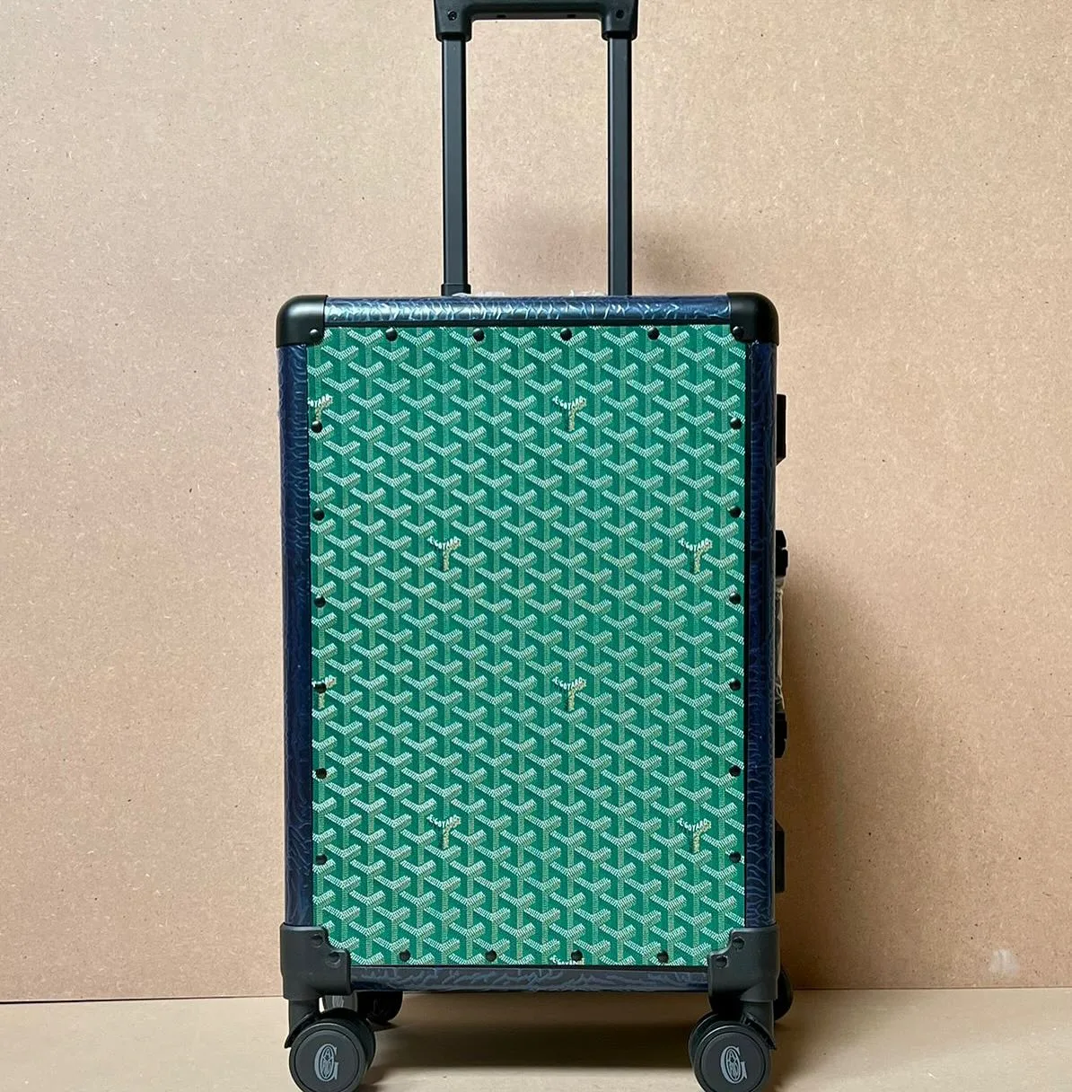 Louis Vuitton Horizon 55 photo 7