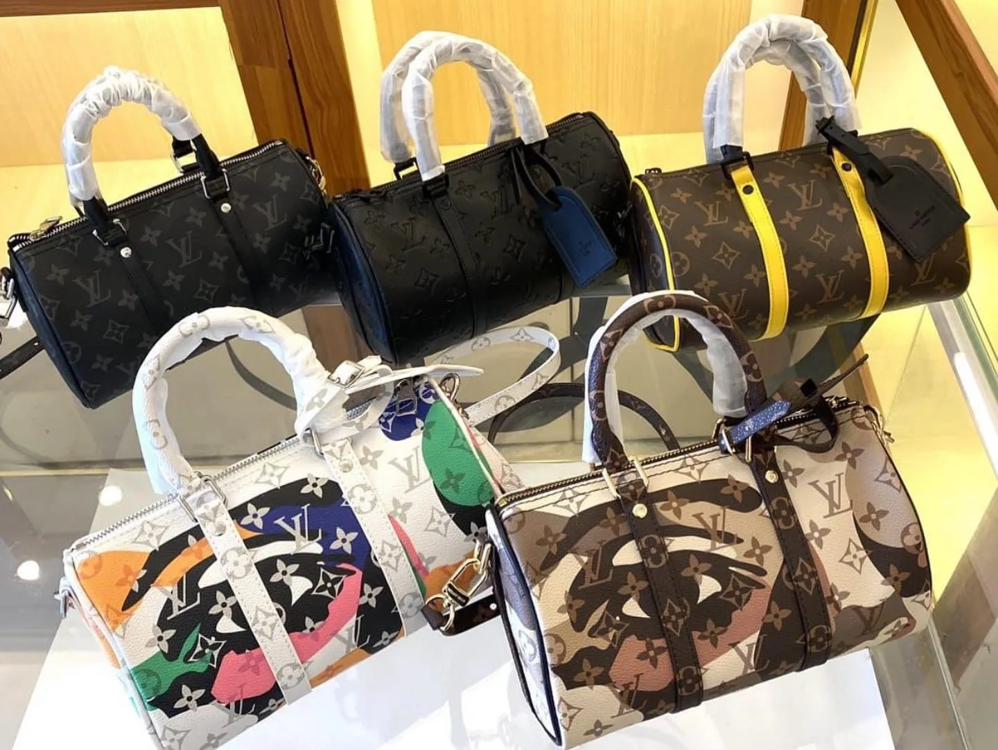 Louis Vuitton Keepall photo 6