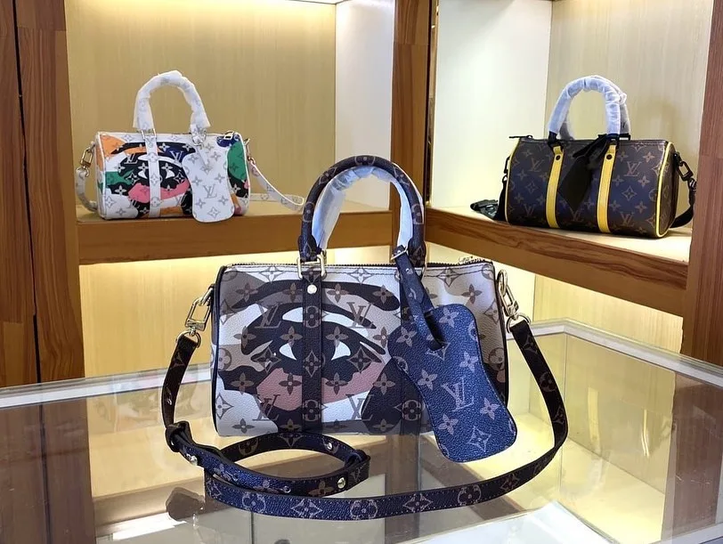 Louis Vuitton Keepall photo 2