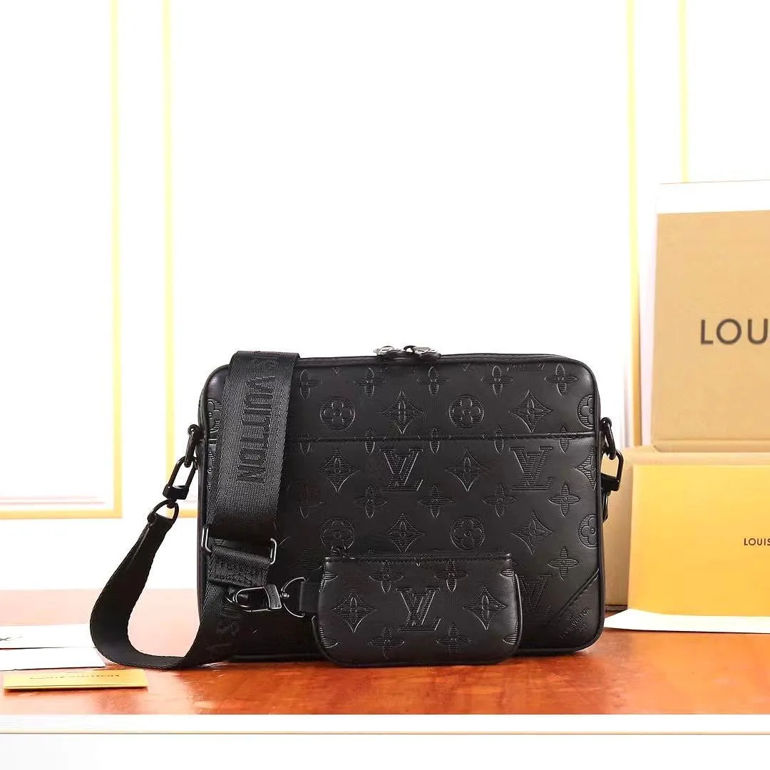Louis Vuitton Trio Messenger