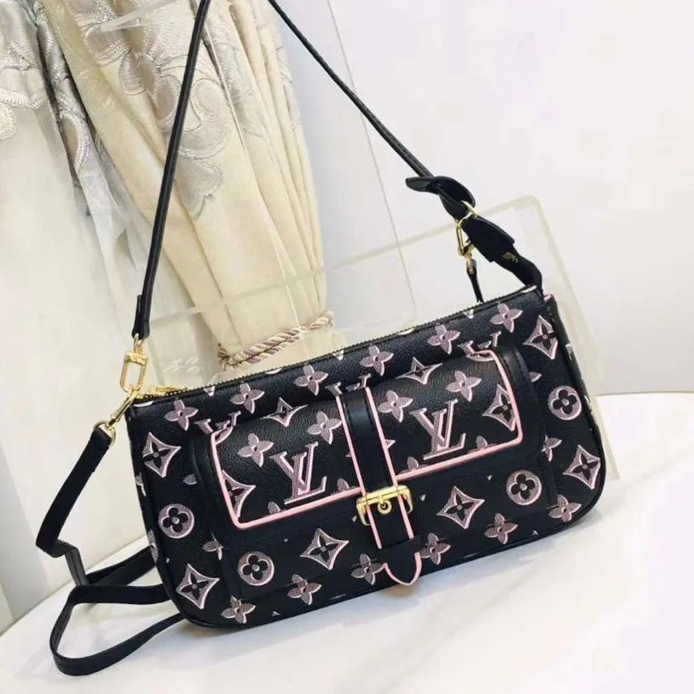 Louis Vuitton Monogram Vernis or Monogram Canvas shoulder bag photo 3