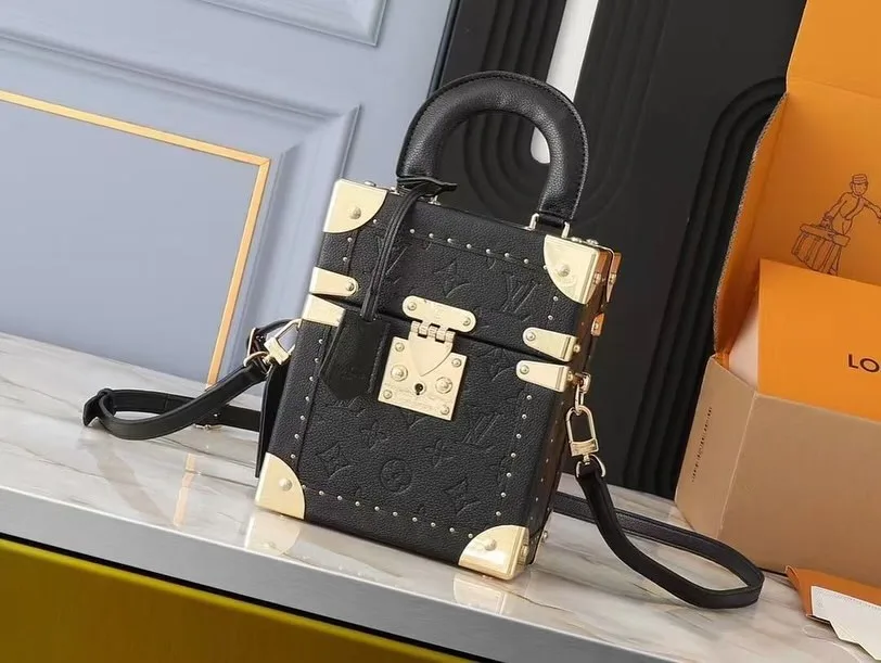 Louis Vuitton Petite Malle