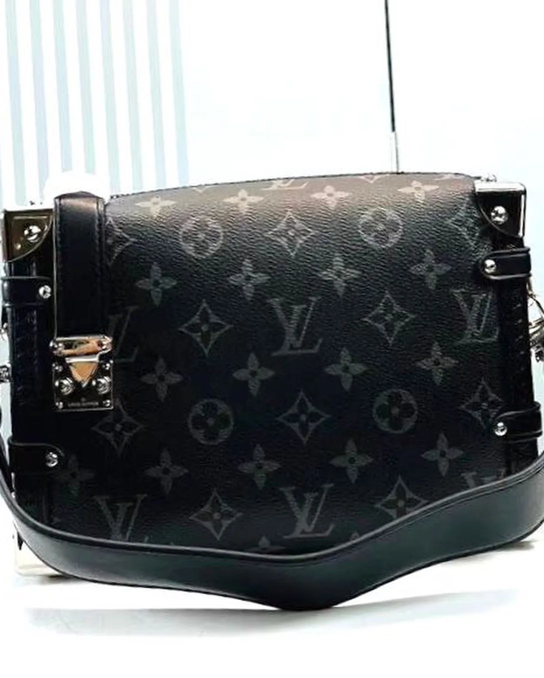 Louis Vuitton Pochette photo 2