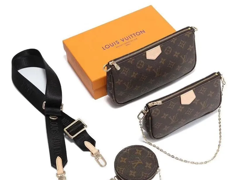 Louis Vuitton Pochette Accessories photo 3