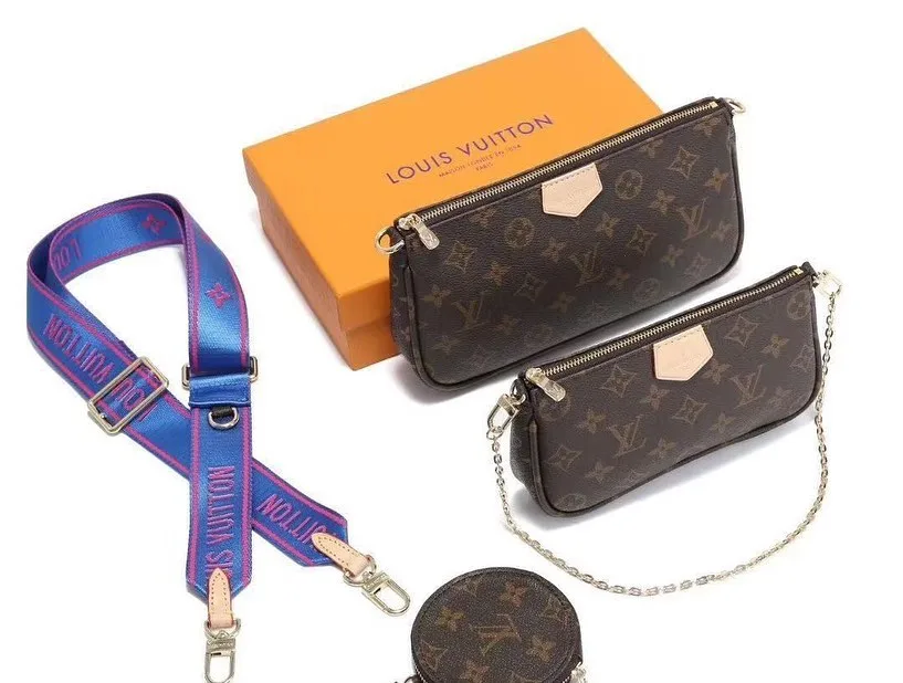 Louis Vuitton Pochette Accessories photo 2