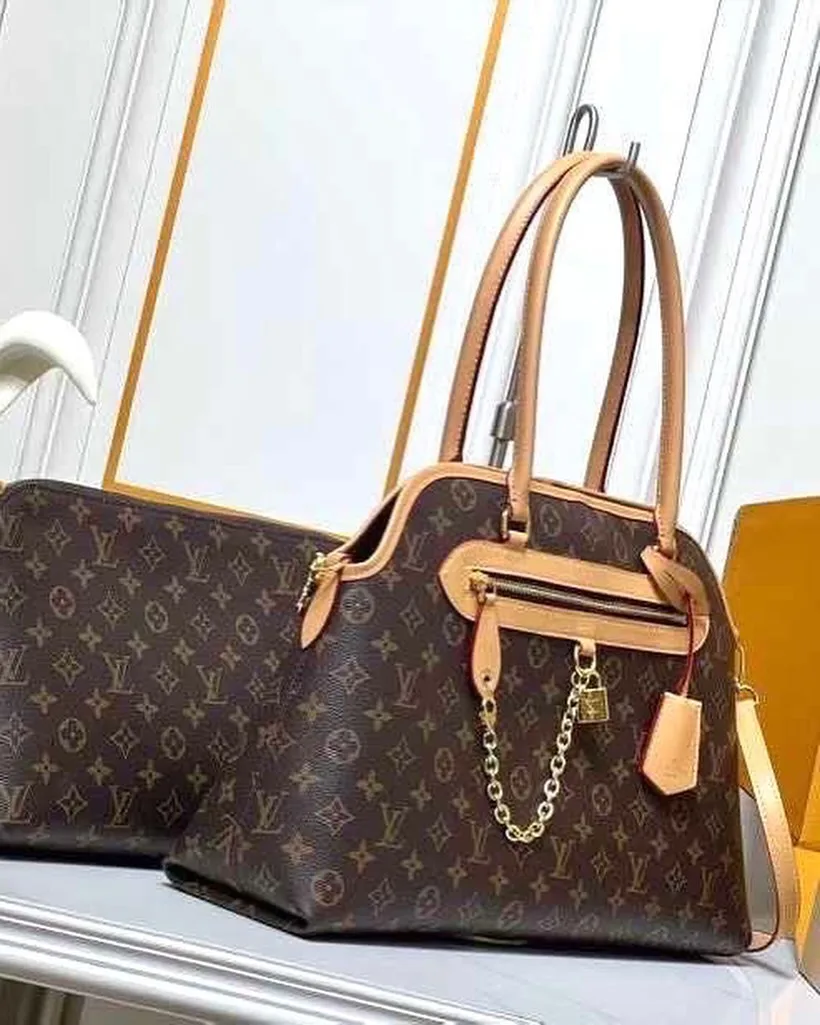 Louis Vuitton Retiro photo 3