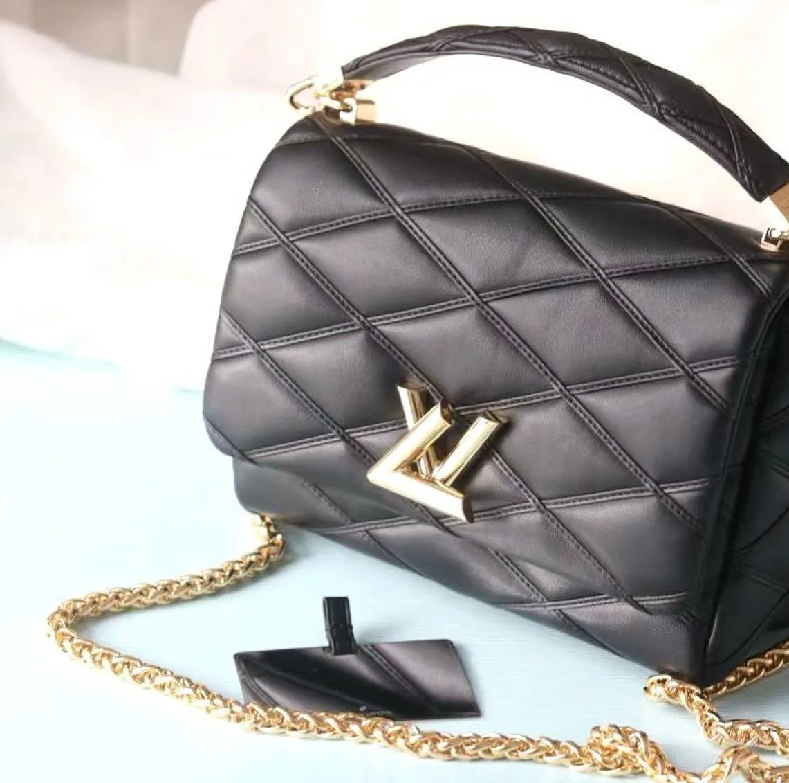 Louis Vuitton Twist photo 3