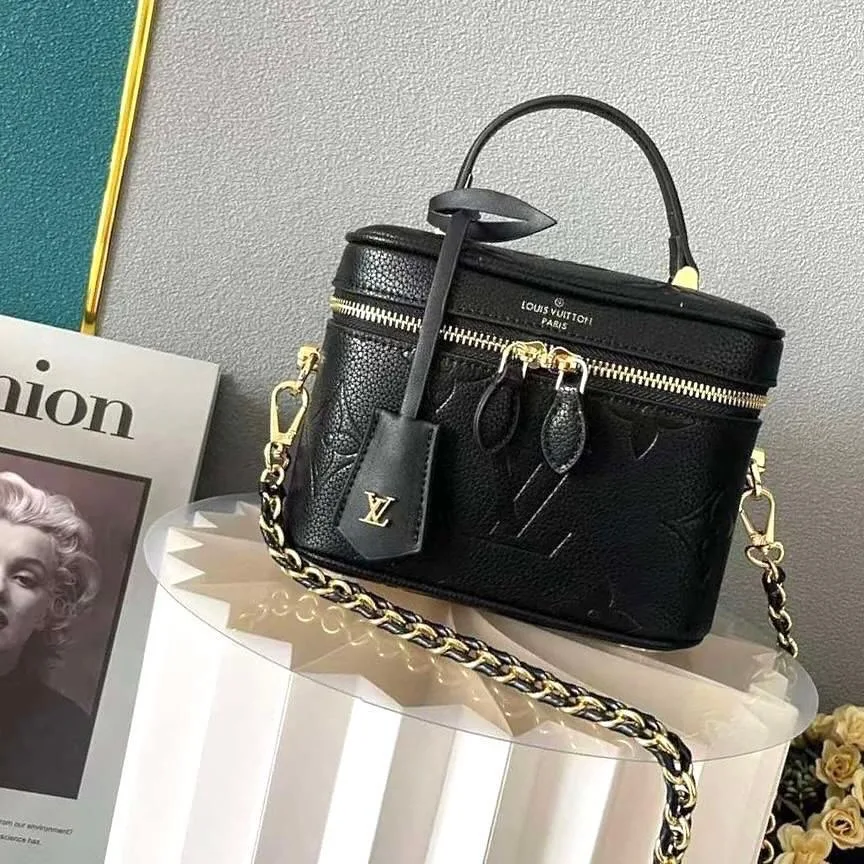 Louis Vuitton Vanity PM photo 2