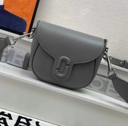 Marc Jacobs Interlock Shoulder Bag photo 2