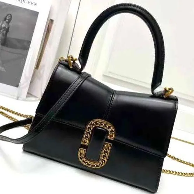 Marc Jacobs Snapshot