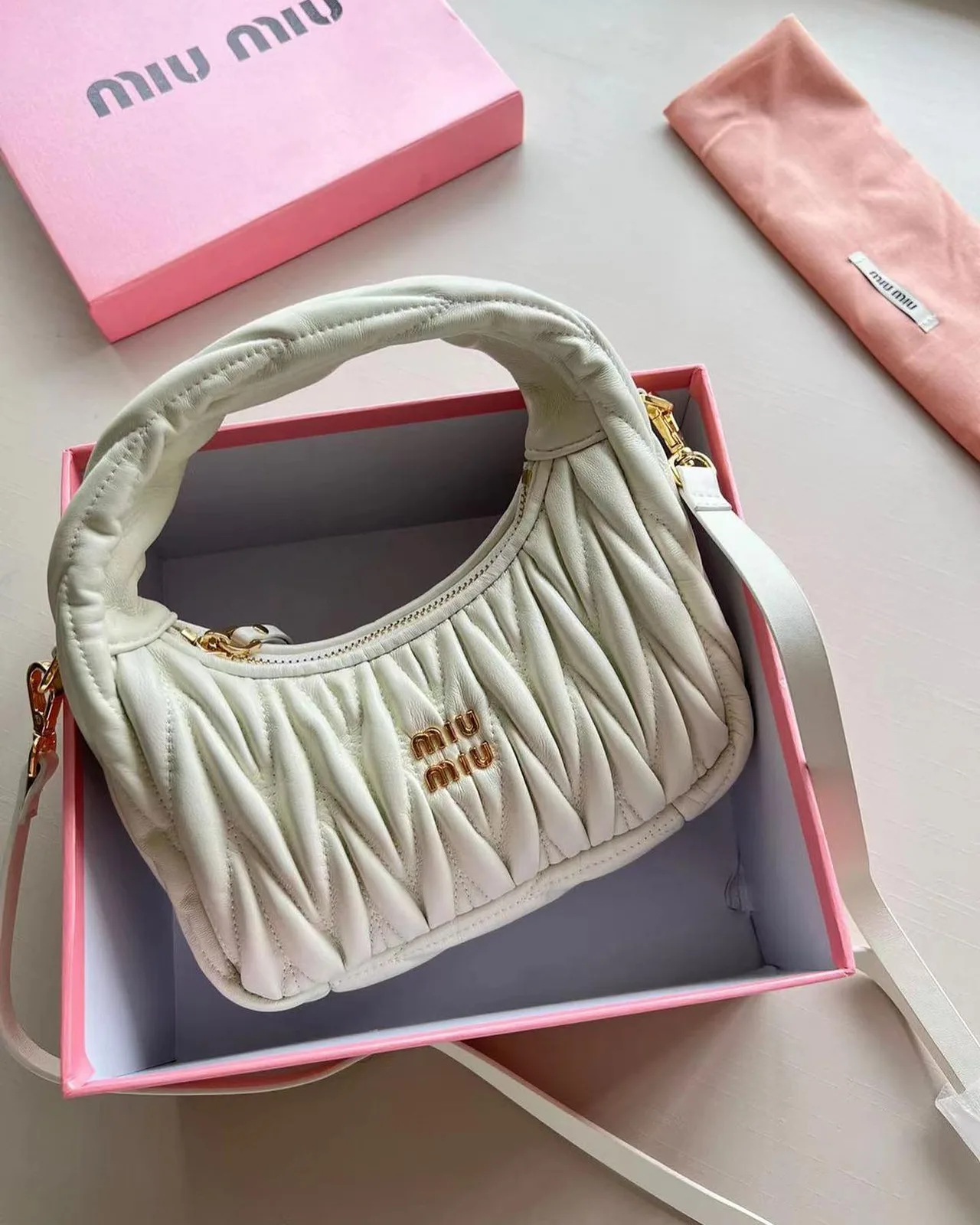 Miu Miu Shoulder Bag photo 4