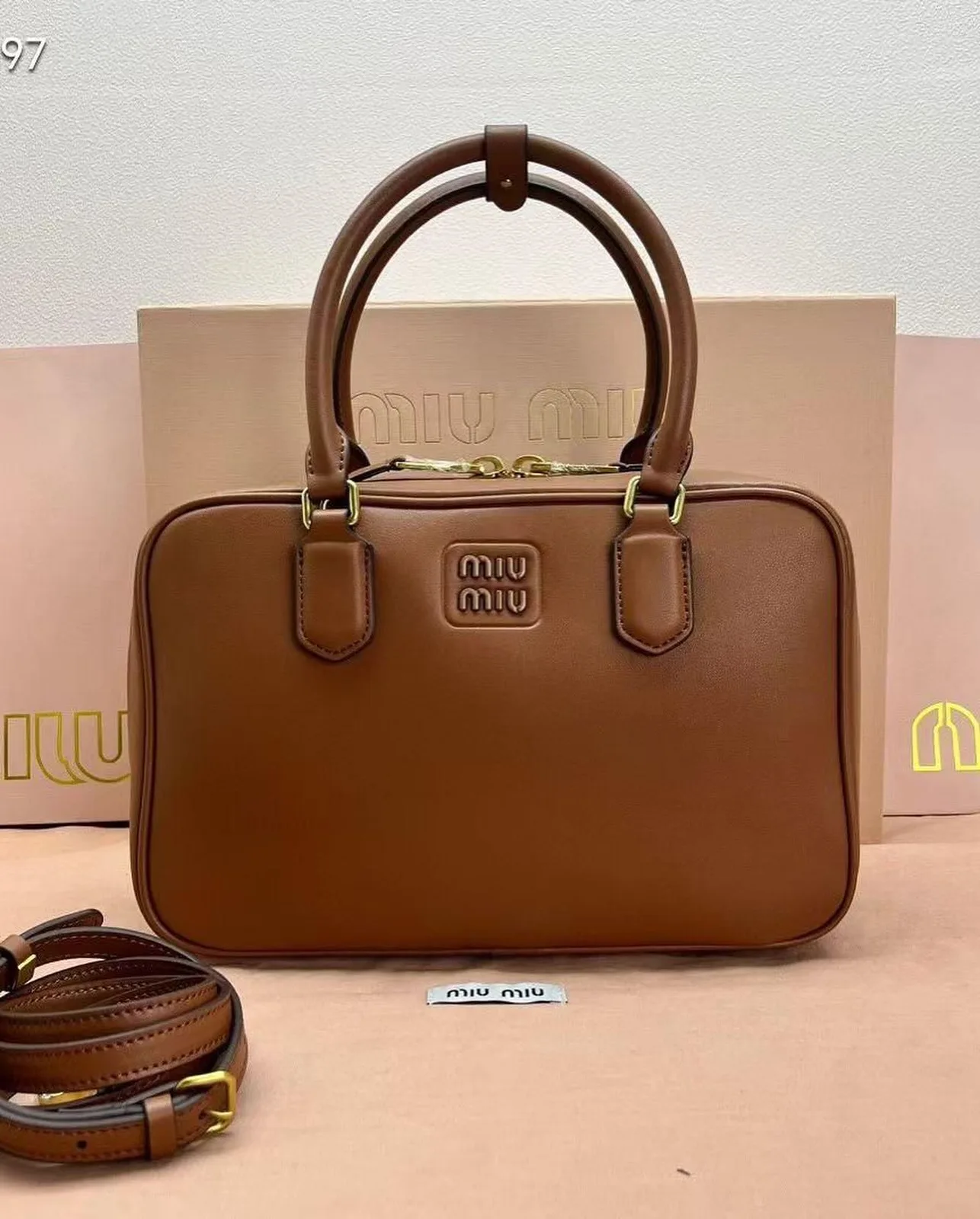 Miu Miu Handbag photo 4