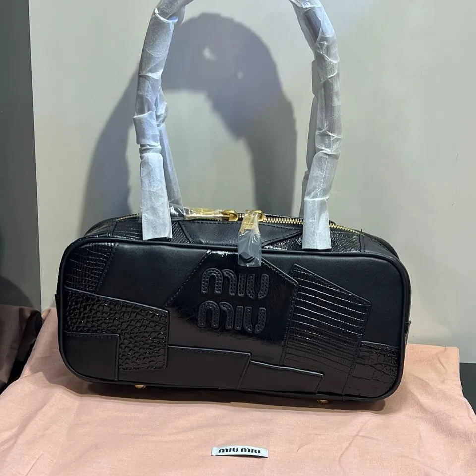 Miu Miu Handbag photo 2